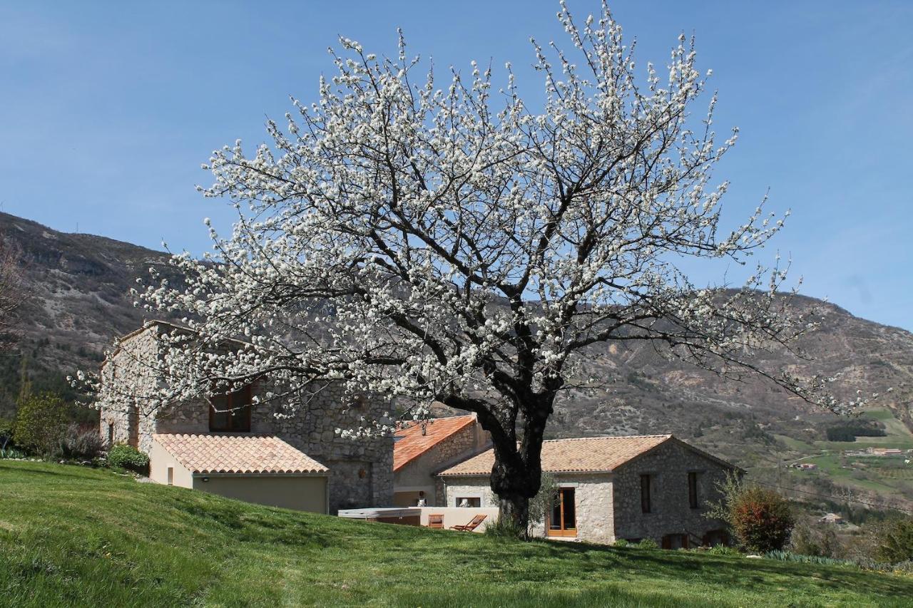 Bed and Breakfast Entre Terre Et Ciel Remuzat Экстерьер фото
