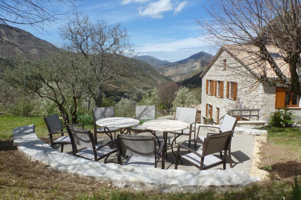 Bed and Breakfast Entre Terre Et Ciel Remuzat Экстерьер фото